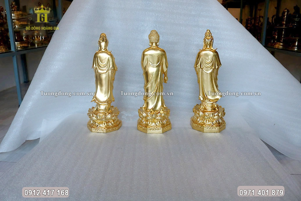 Hình ảnh phía sau của bộ tượng